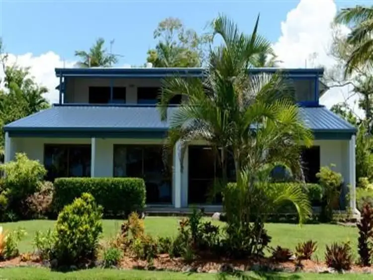 152 Kennedy Esplanade, South Mission QLD 4852
