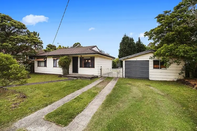 2 Windsor Road, Berkeley Vale NSW 2261
