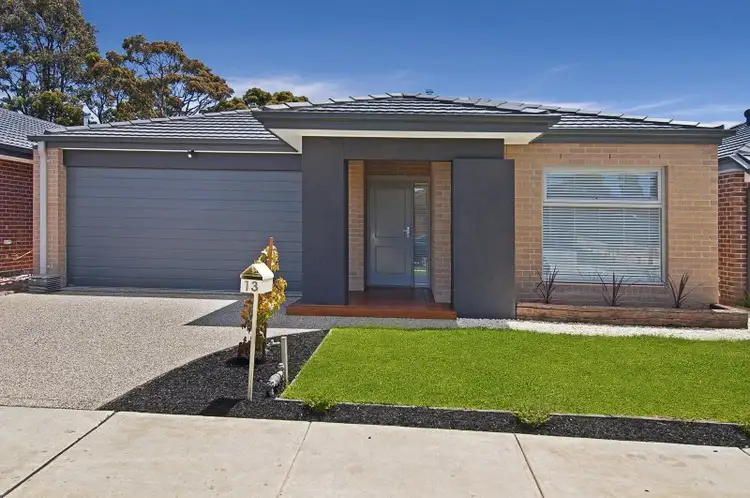13 Wattlewoods Place, Carrum Downs VIC 3201