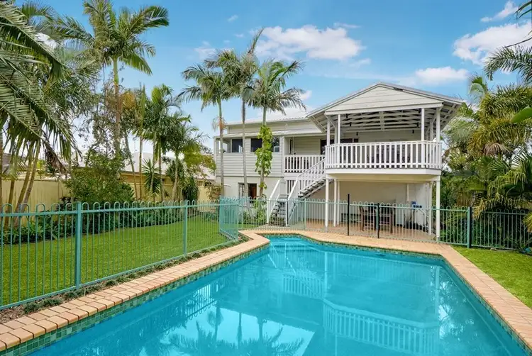10 Coronation Avenue, Golden Beach QLD 4551