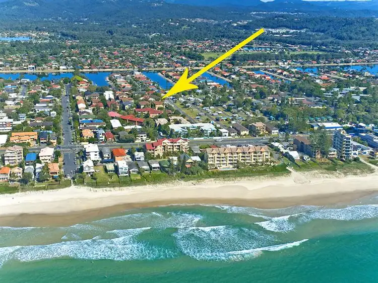 2/11 Nalla Court, Palm Beach QLD 4221