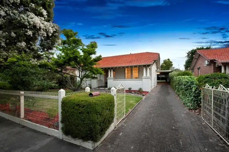 12 Calembeena Avenue, Hughesdale VIC 3166