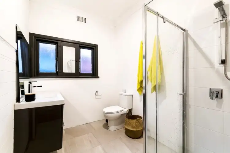 Seventh view of Homely house listing, 2 Curran Street, Oakleigh East VIC 3166