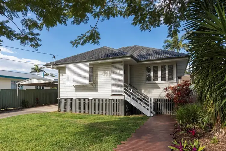 64 Wemvern Street, Upper Mount Gravatt QLD 4122