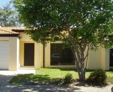 4/104 Serafina Drive, Helensvale QLD 4212