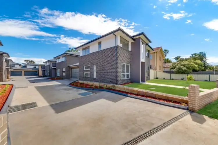 Second view of Homely townhouse listing, 8/85-87 Saywell Road, Macquarie Fields NSW 2564