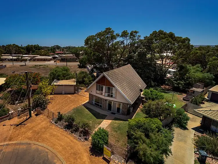 8 Woodhouse Place, Spalding WA 6530