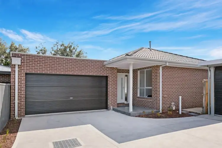 Main view of Homely townhouse listing, 2/15 Becket Street, Glenroy VIC 3046