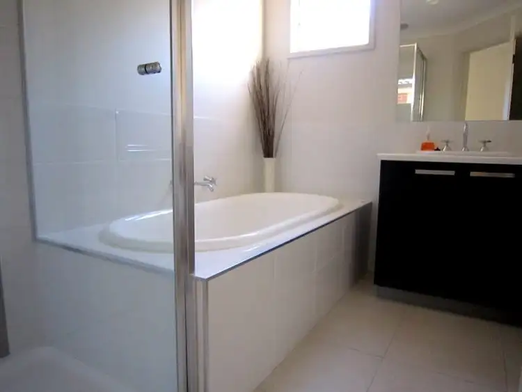 Fifth view of Homely house listing, 3 Wren Court, Echuca VIC 3564