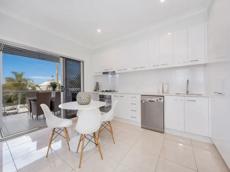 Second view of Homely unit listing, 2/165 Stratton Terrace, Manly QLD 4179