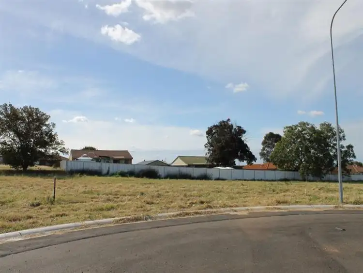 4 Isaac Court, Dubbo NSW 2830