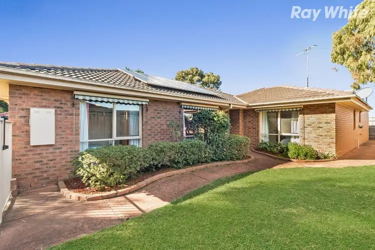 11 Valley Court, Croydon South VIC 3136