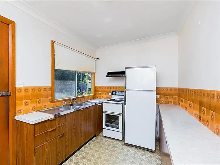 Fifth view of Homely house listing, 2 Grevillea Crescent, Berkeley Vale NSW 2261