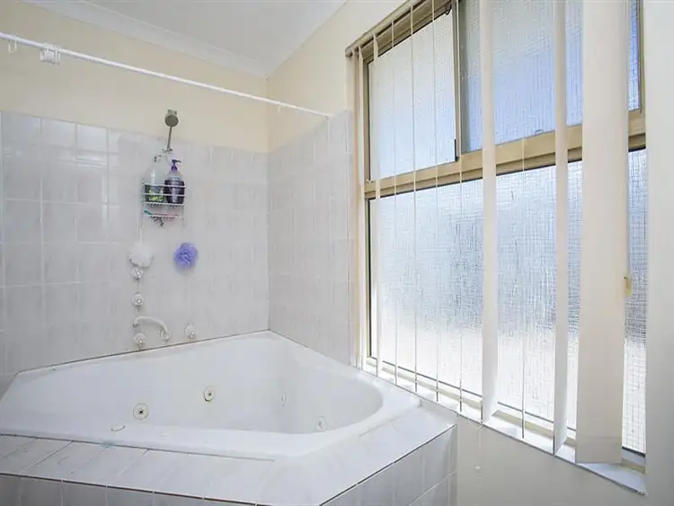 Fifth view of Homely house listing, 4 Guernsey Court, Stratton WA 6056