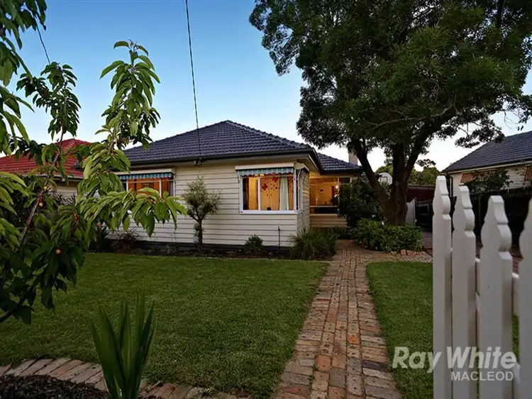 21 Dunvegan Crescent, Macleod VIC 3085