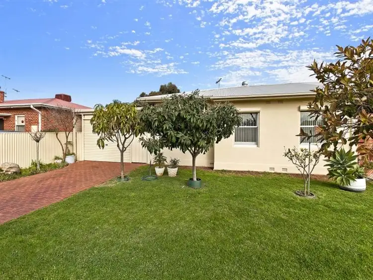 19 Mostyn Avenue, Northfield SA 5085