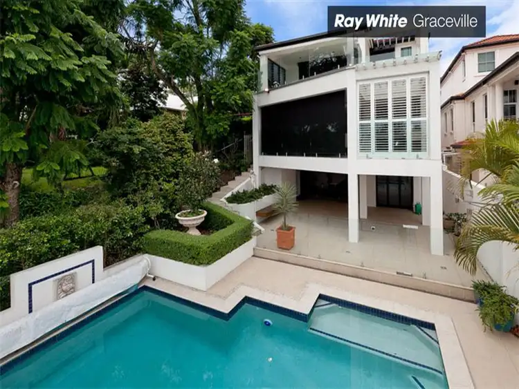 33 Stevens Street, Yeronga QLD 4104