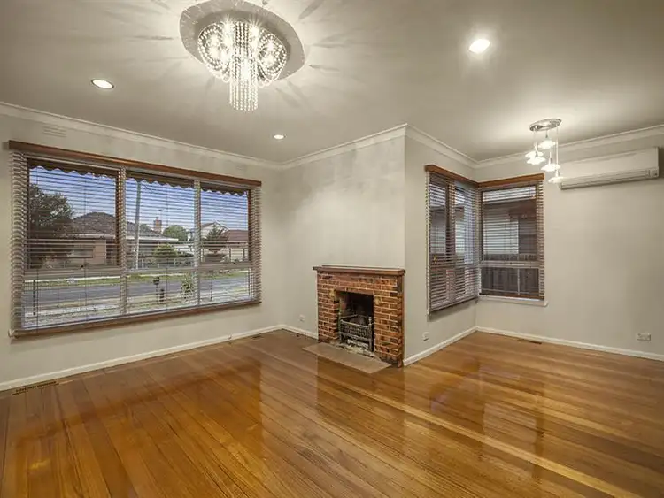 Second view of Homely house listing, 5 Laura Court, Sunshine North VIC 3020