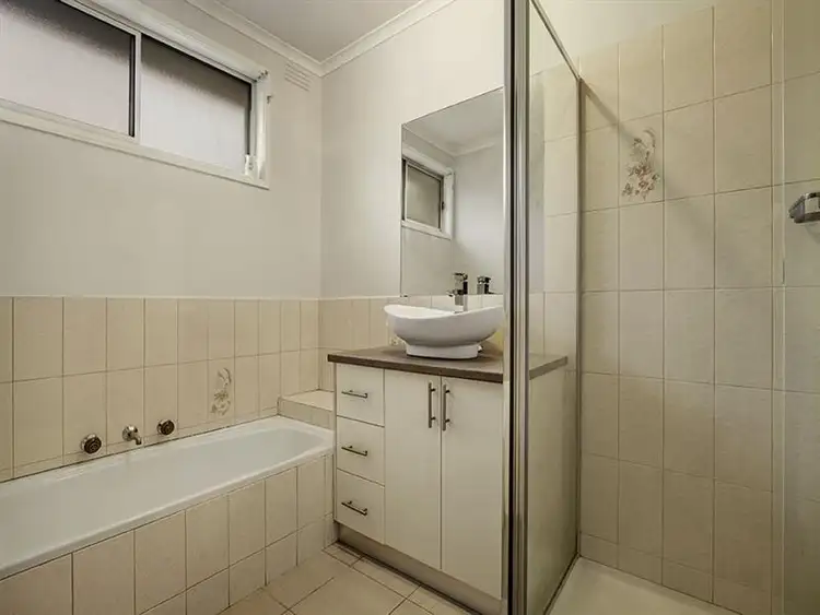 Sixth view of Homely house listing, 5 Laura Court, Sunshine North VIC 3020