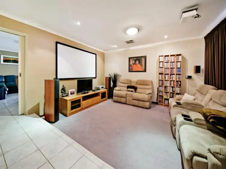 42 Enderby Court, Ballajura WA 6066