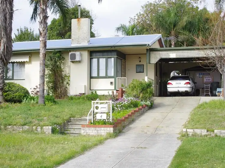 4 Wychcross Street, Westminster WA 6061