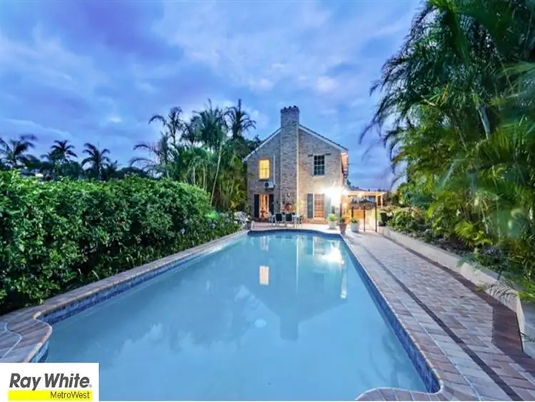 8 Clunies Ross Street, Mount Ommaney QLD 4074