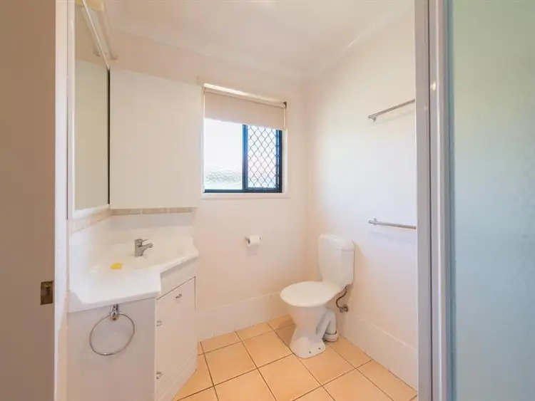 Fifth view of Homely house listing, 2 Weis Crescent, Middle Ridge QLD 4350