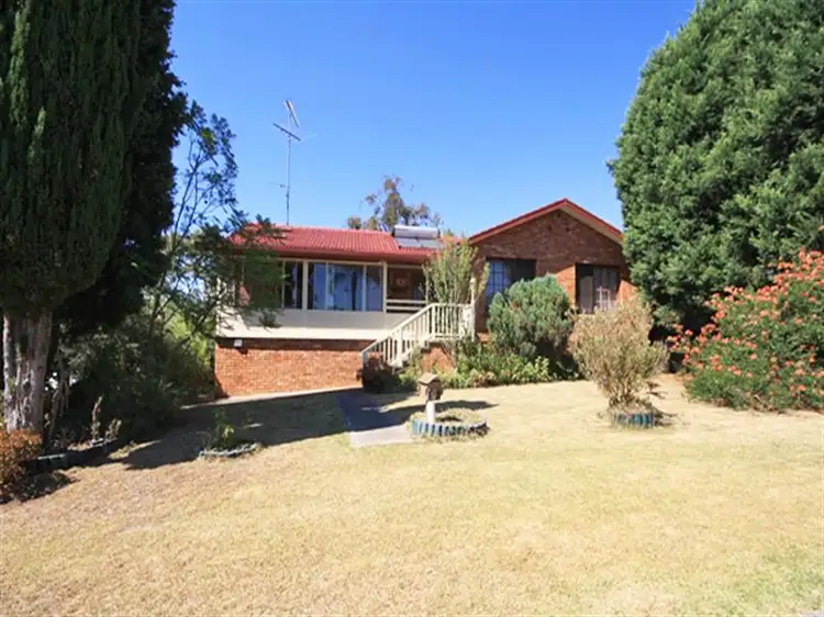 9 Trobriand Crescent, Glenfield NSW 2167