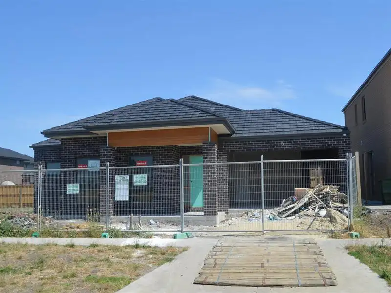 Main view of Homely house listing, 15 Hotspur Drive, Epping VIC 3076