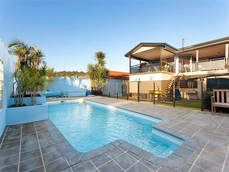 10 Hayes Avenue, Mount Warrigal NSW 2528