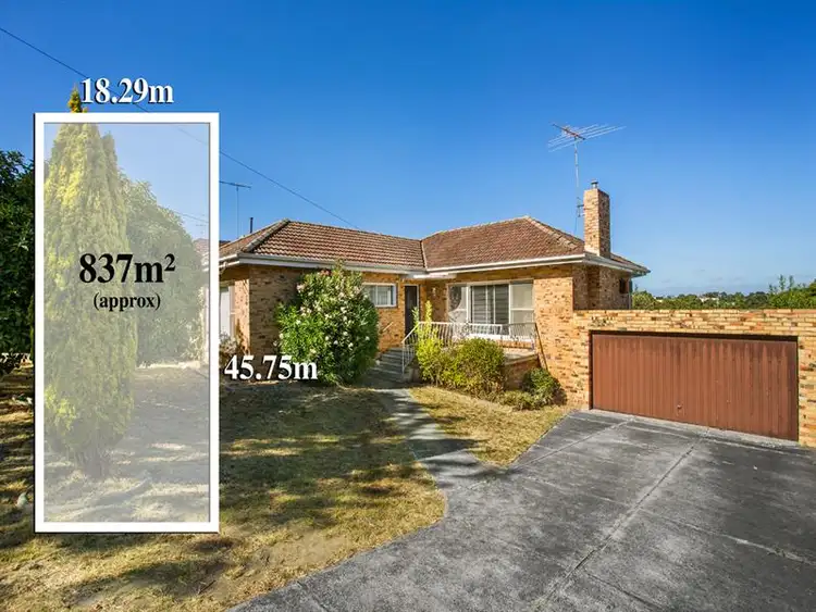 7 Stapley Crescent, Chadstone VIC 3148