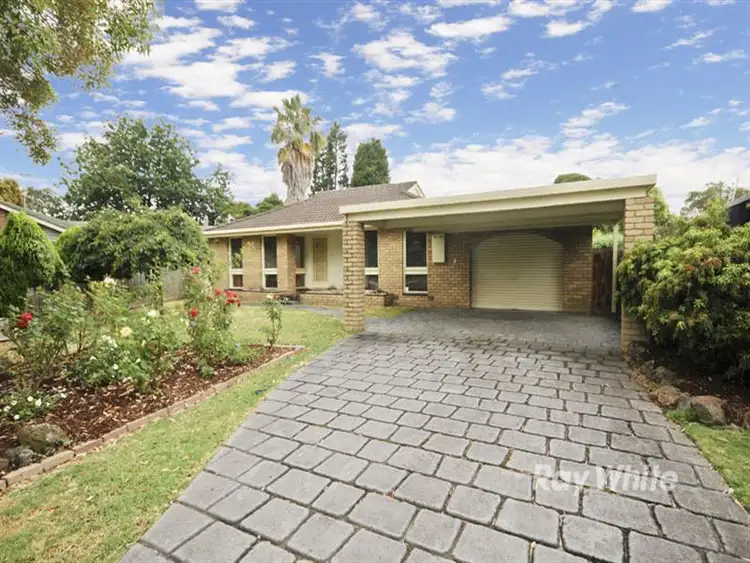 Main view of Homely house listing, 8 Warwick Close, Wantirna VIC 3152