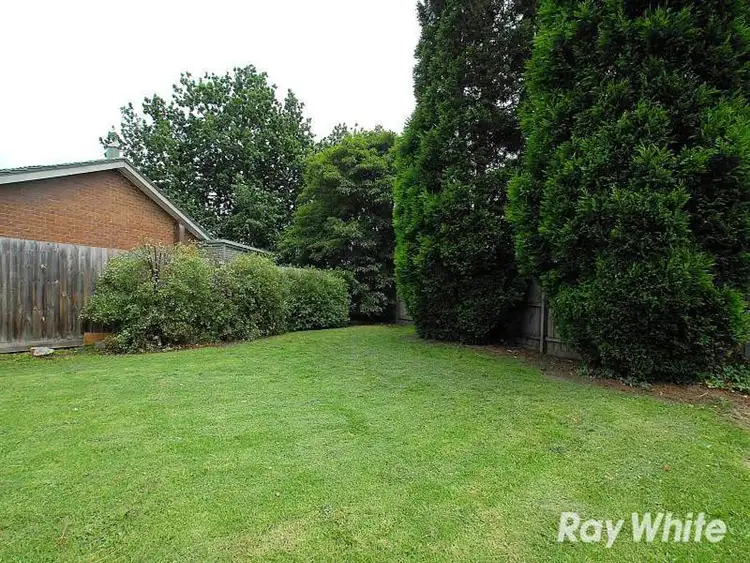 Seventh view of Homely house listing, 8 Warwick Close, Wantirna VIC 3152
