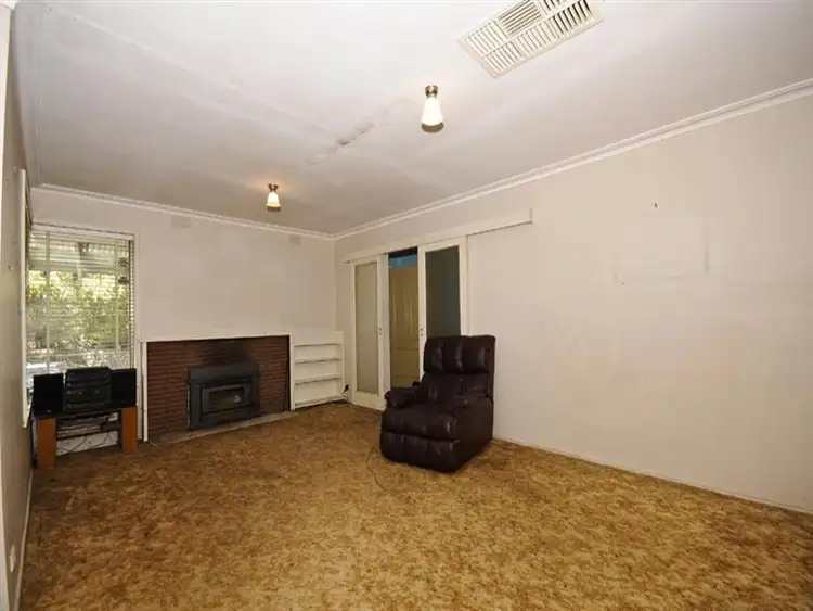 Fifth view of Homely house listing, 27 Ballantyne Crescent, Kilsyth VIC 3137