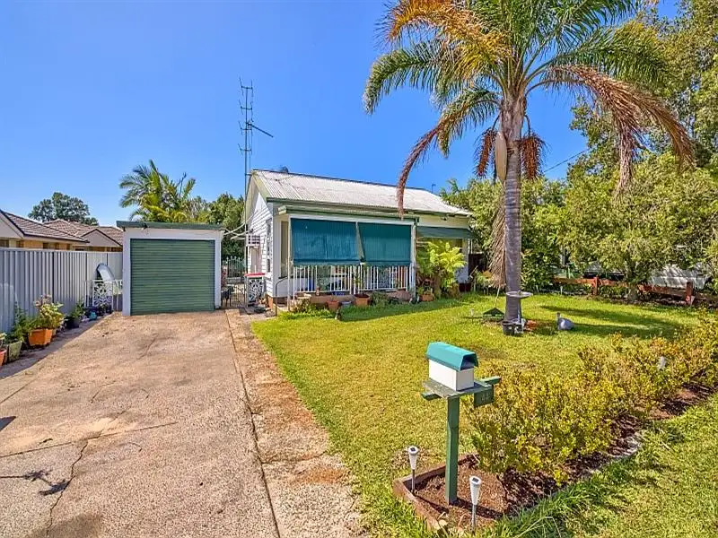 Main view of Homely house listing, 44 Hume Boulevard, Killarney Vale NSW 2261