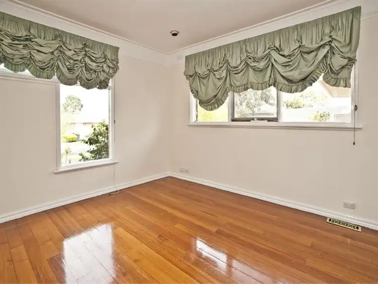 Fifth view of Homely house listing, 4 Sagan Court, Glen Waverley VIC 3150