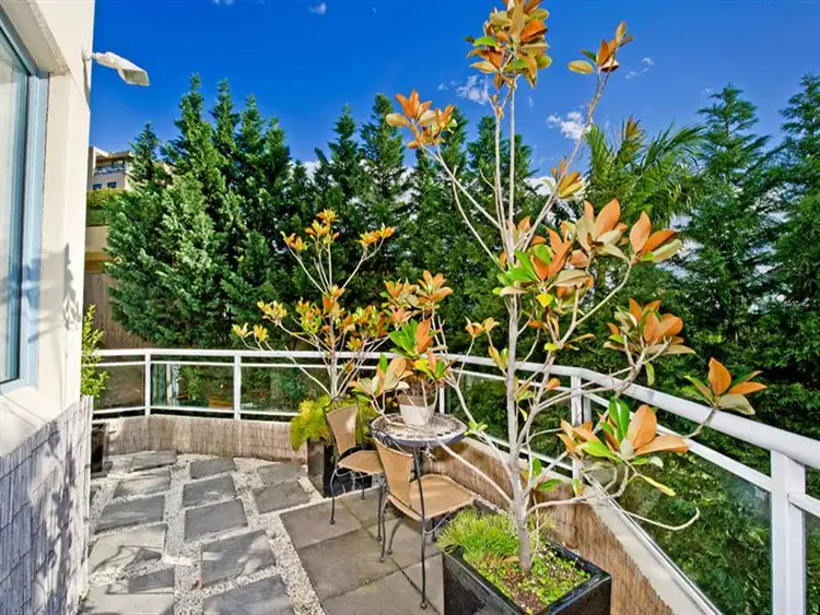 Fourth view of Homely apartment listing, 1/8 Darling Point Road, Darling Point NSW 2027