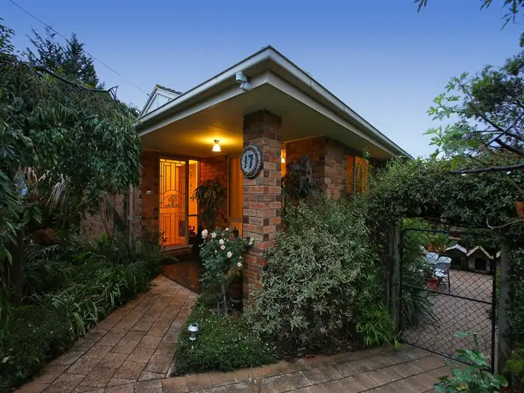 17 SORREL Crescent, Warranwood VIC 3134