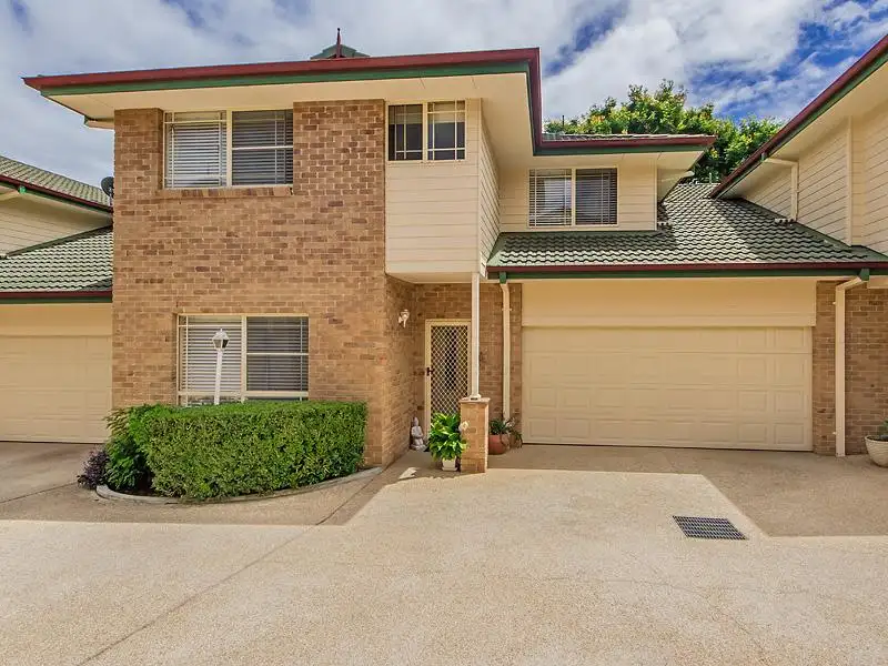 Main view of Homely townhouse listing, Unit 2/18 Charlton Street, Southport QLD 4215