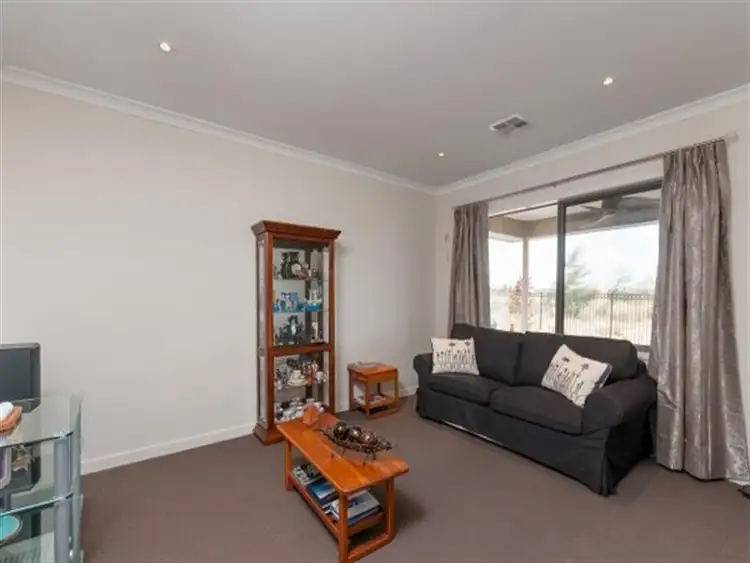 Fifth view of Homely house listing, 23 Belleview Cresent, Beveridge VIC 3753
