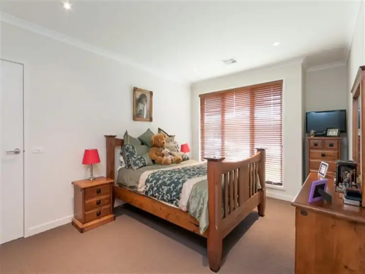 Sixth view of Homely house listing, 23 Belleview Cresent, Beveridge VIC 3753