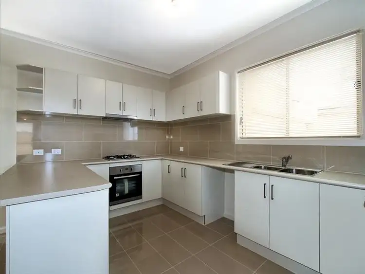 Sixth view of Homely unit listing, U3/42 ZINA Grove, Mooroolbark VIC 3138