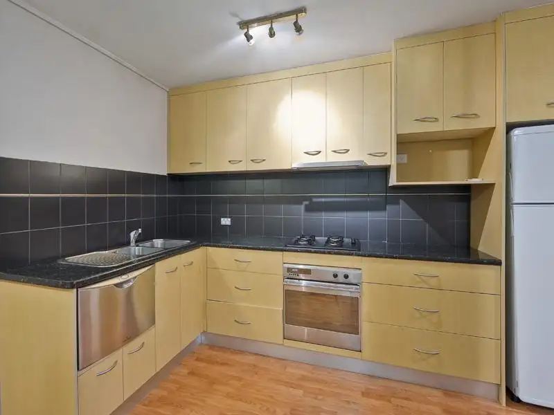 Main view of Homely apartment listing, 574 BOUNDARY Street, Spring Hill QLD 4000