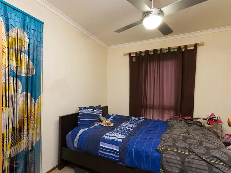 Fifth view of Homely house listing, 4 Wynette Close, Hampton Park VIC 3976