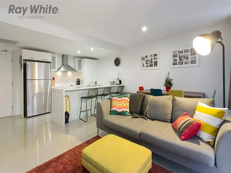 Third view of Homely apartment listing, 6/53 Dunmore Terrace, Auchenflower QLD 4066