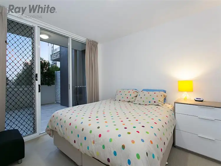 Sixth view of Homely apartment listing, 6/53 Dunmore Terrace, Auchenflower QLD 4066