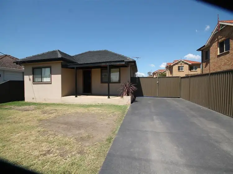 570 The Horsley Drive, Smithfield NSW 2164