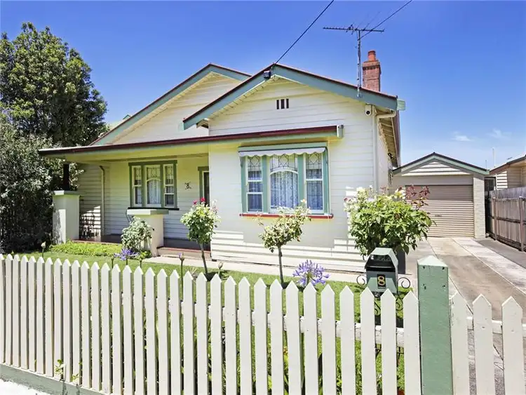 8 Bay Street, Rippleside VIC 3215