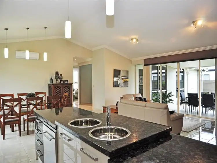 Fifth view of Homely house listing, 8 Beardsworth Court, Middle Ridge QLD 4350