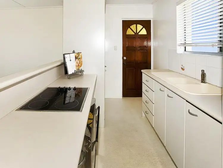 Seventh view of Homely unit listing, 4/34 Woodcliffe Crescent, Woody Point QLD 4019